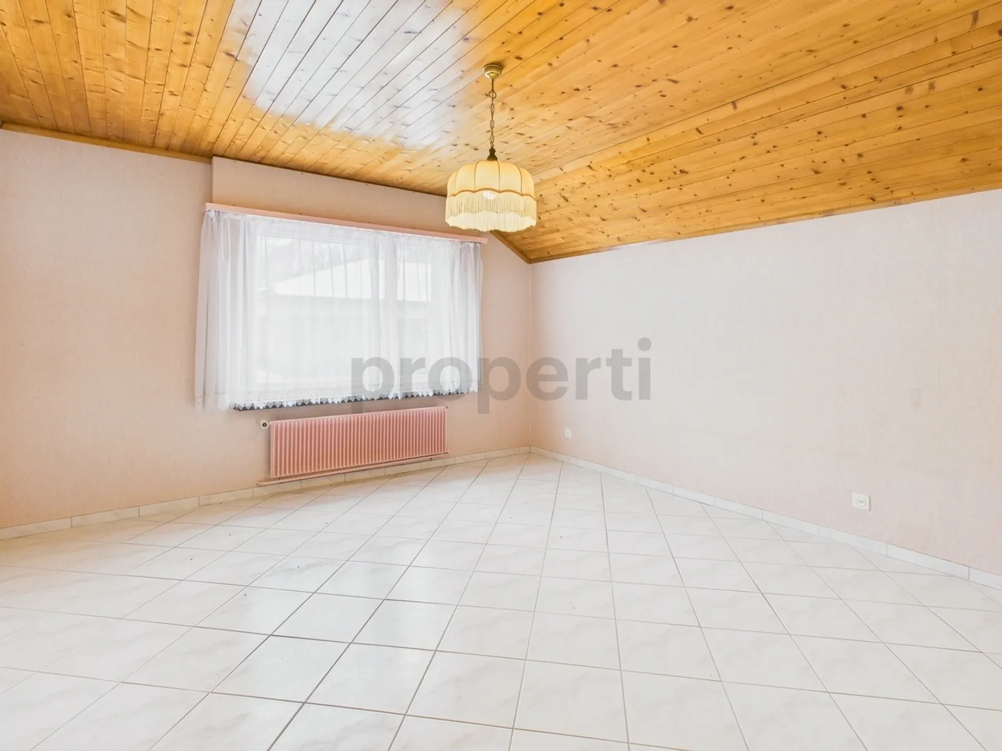 Grosszuegiges 6.5-Zimmer Einfamilienhaus mit Garten an einzigartiger Lage an der Aare in Interlaken - Photo 8 sur 13