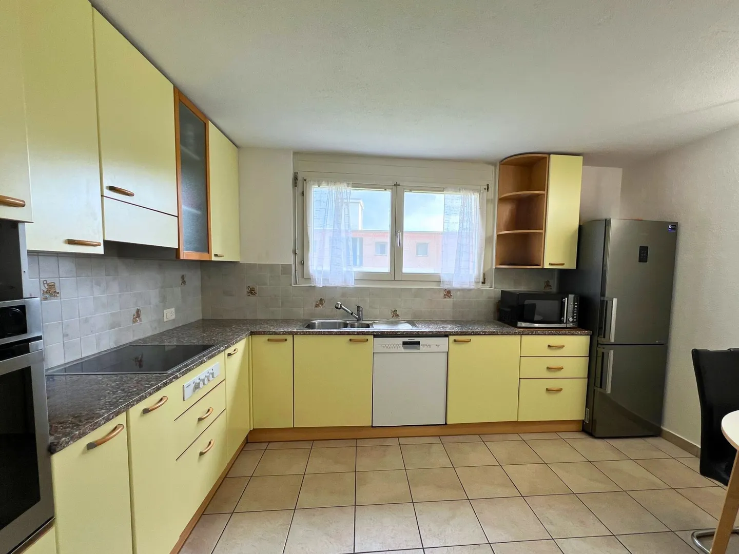 Maison individuelle moderne avec terrasse et jardin privé - Photo 8 sur 12