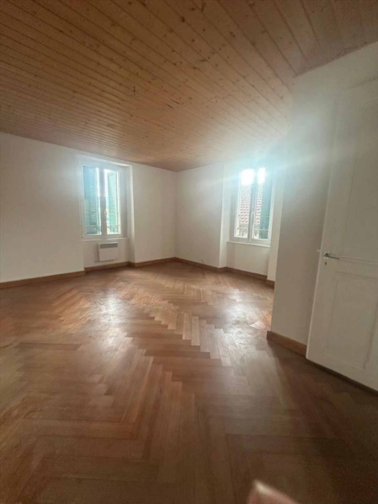 Appartement avec 4.5 pièces - Photo 3 sur 6
