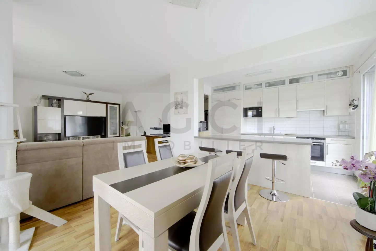 Appartement Spacieux avec Jardin à Châtelaine - Photo 2 sur 13