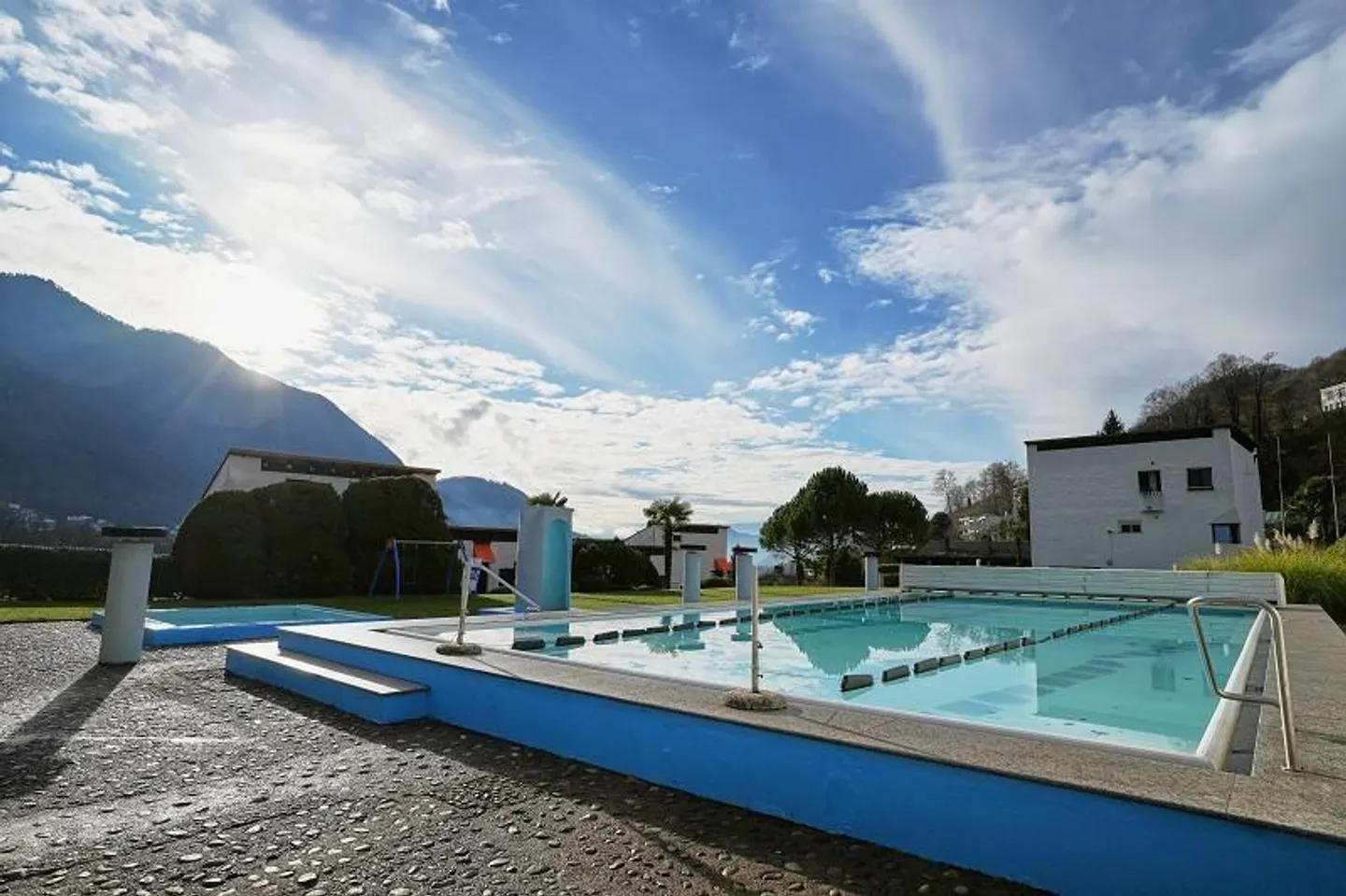 Appartement de 2 1/2 pièces dans un emplacement très calme et ensoleillé avec piscine - Photo 13 sur 24