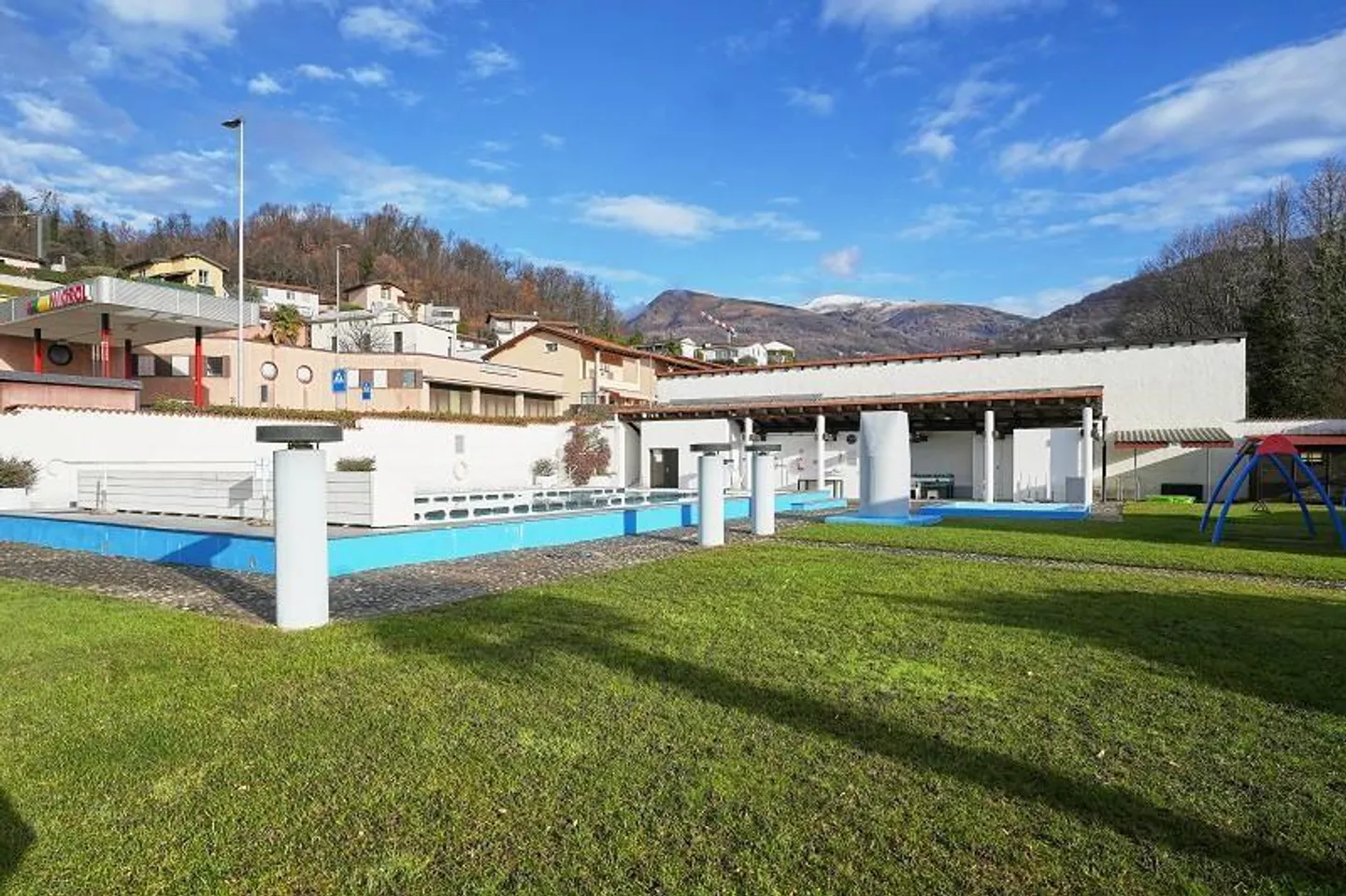 Appartement de 2 1/2 pièces dans un emplacement très calme et ensoleillé avec piscine - Photo 17 sur 24