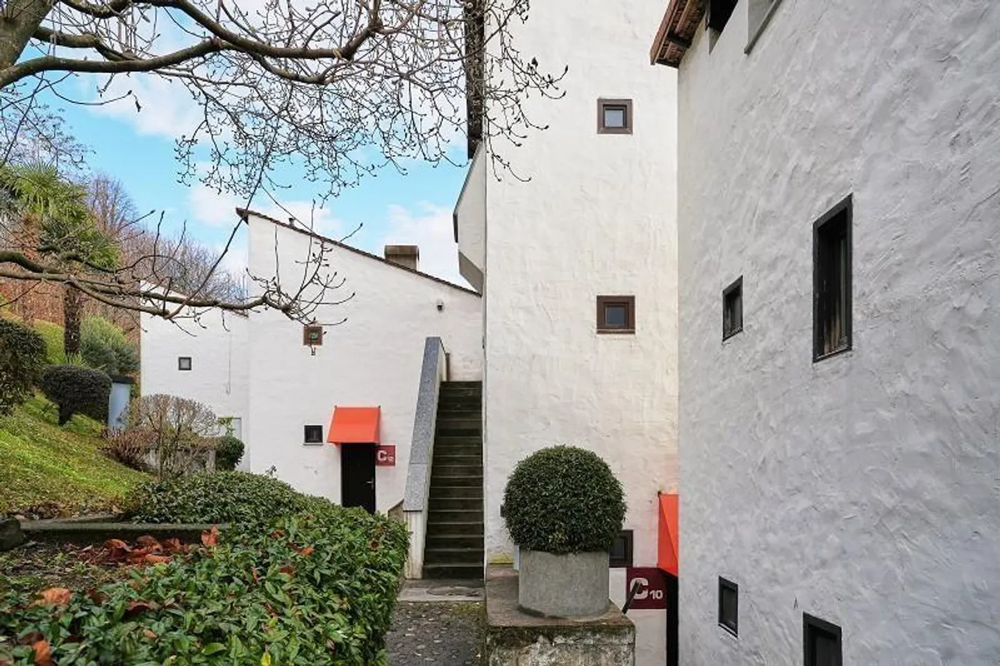 Appartement de 2 1/2 pièces dans un emplacement très calme et ensoleillé avec piscine - Photo 21 sur 24