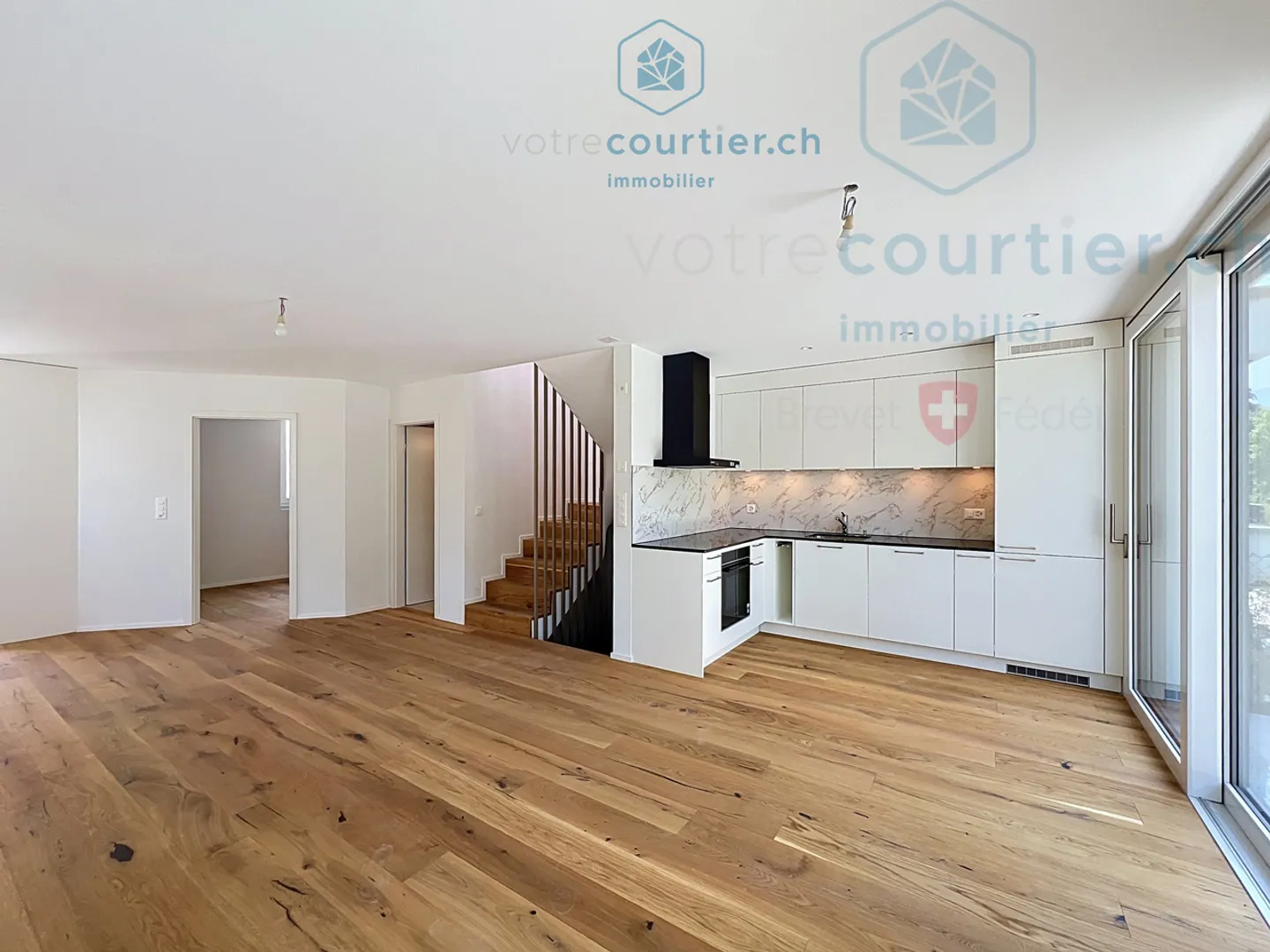 Villa moderne avec jardin privé - Photo 4 sur 18