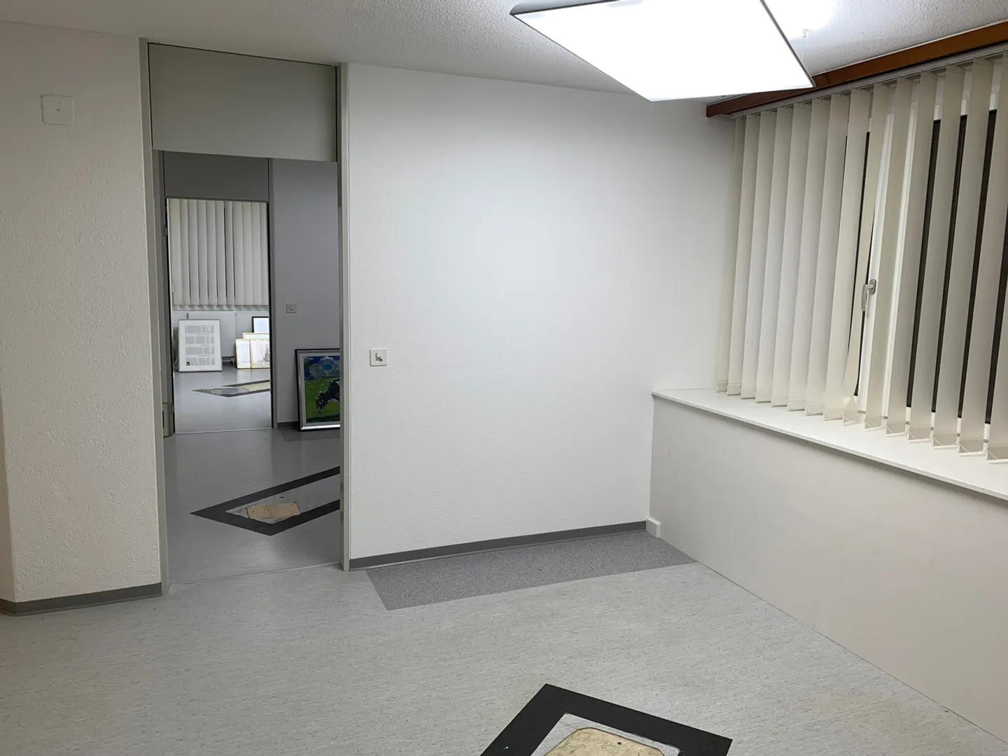 Spacious 6.5-room apartment with light-filled rooms and central location in Flühli - Photo 2 of 7