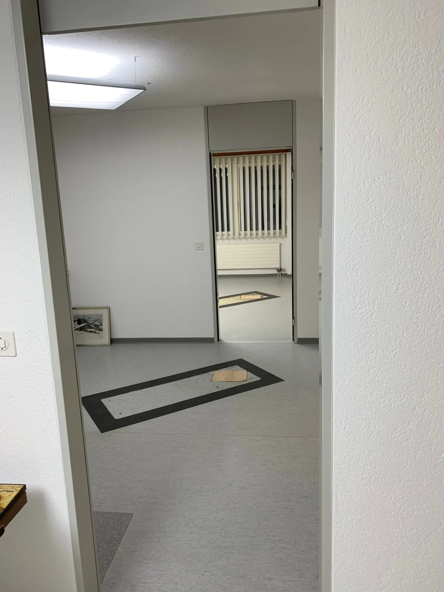 Spacious 6.5-room apartment with light-filled rooms and central location in Flühli - Photo 5 of 7
