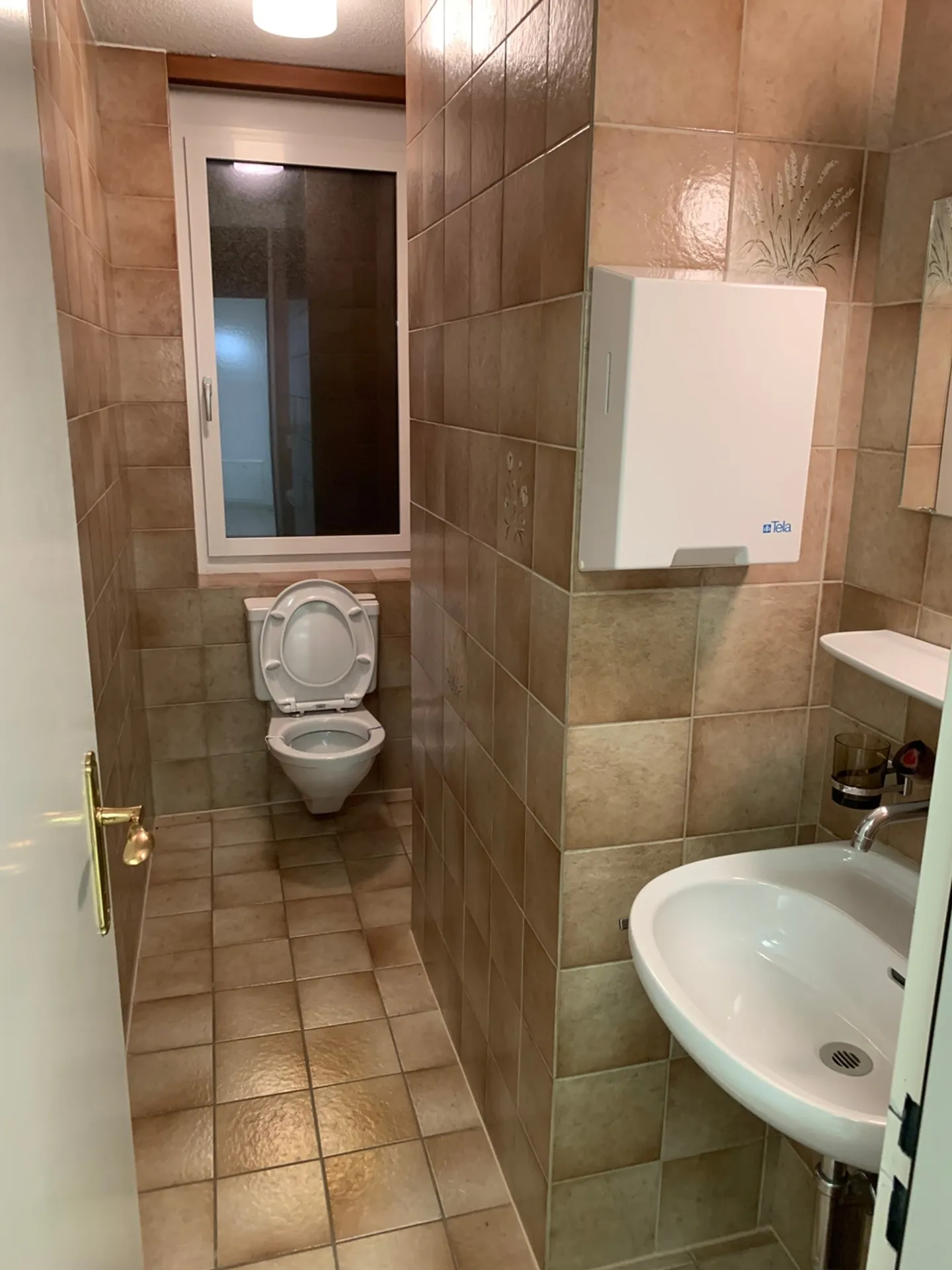 Spacious 6.5-room apartment with light-filled rooms and central location in Flühli - Photo 6 of 7