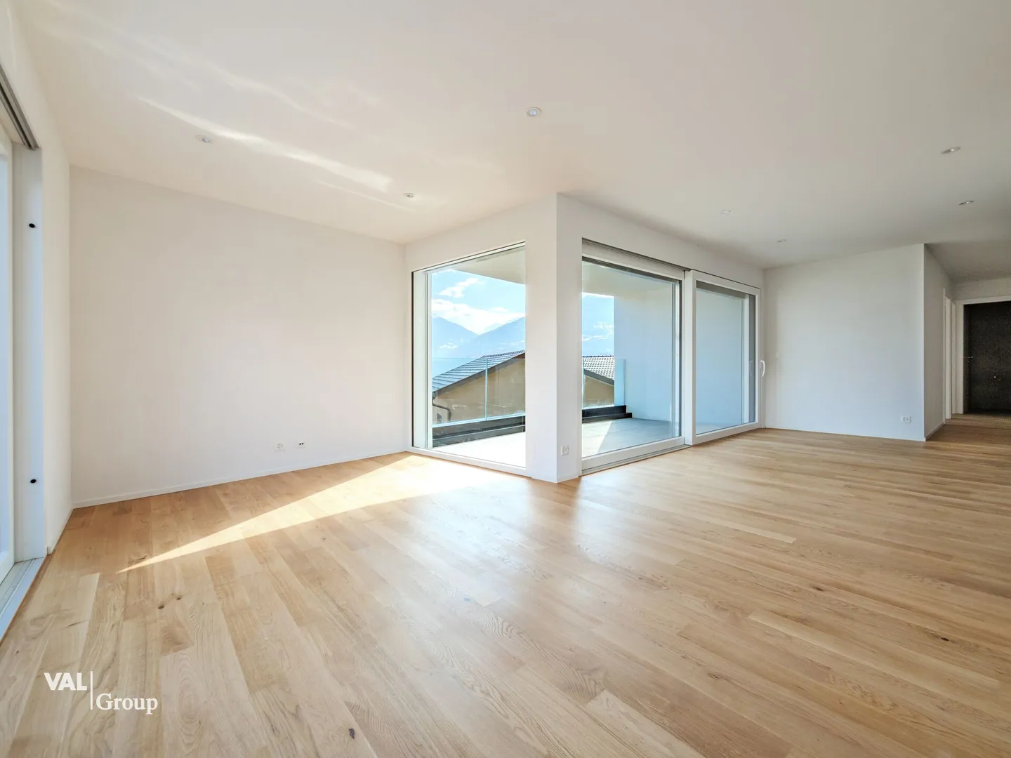 5 minutes from Sion, experience comfort in this new apartment with terrace - Photo 3 of 13