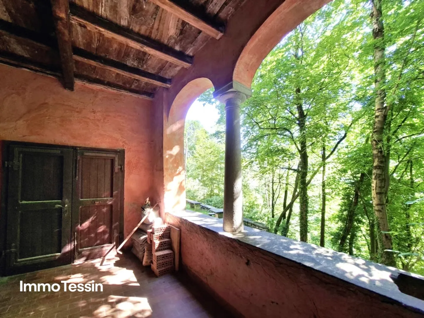Découvrez l'histoire du Tessin dans cette cave à vin exceptionnelle du XVIIIe siècle - Photo 5 sur 13