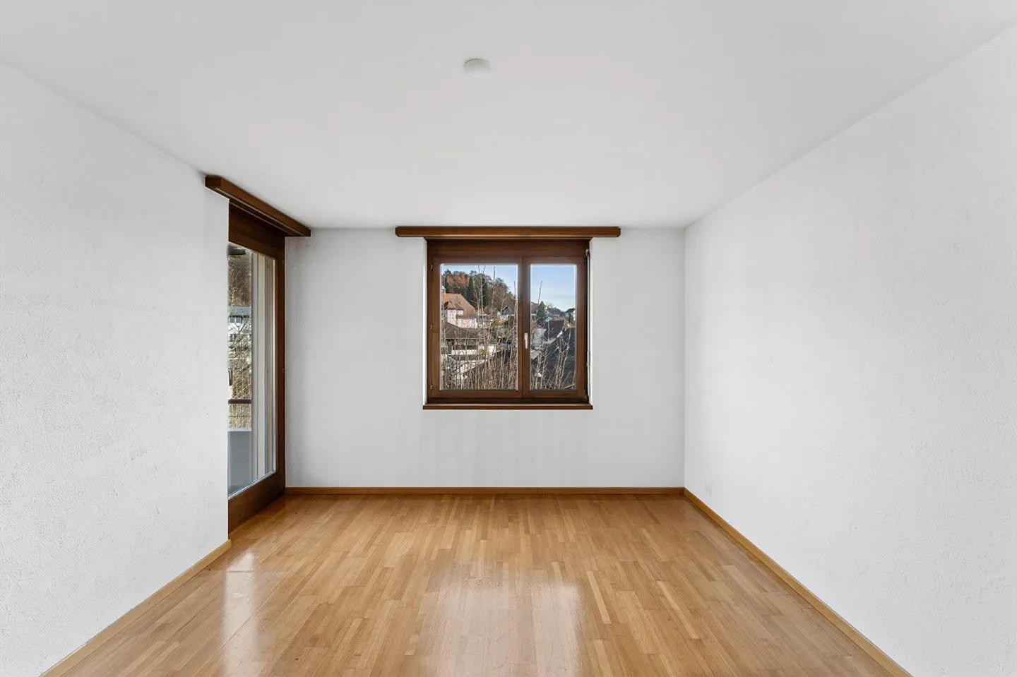 Cozy apartment in a central location - Photo 8 of 12