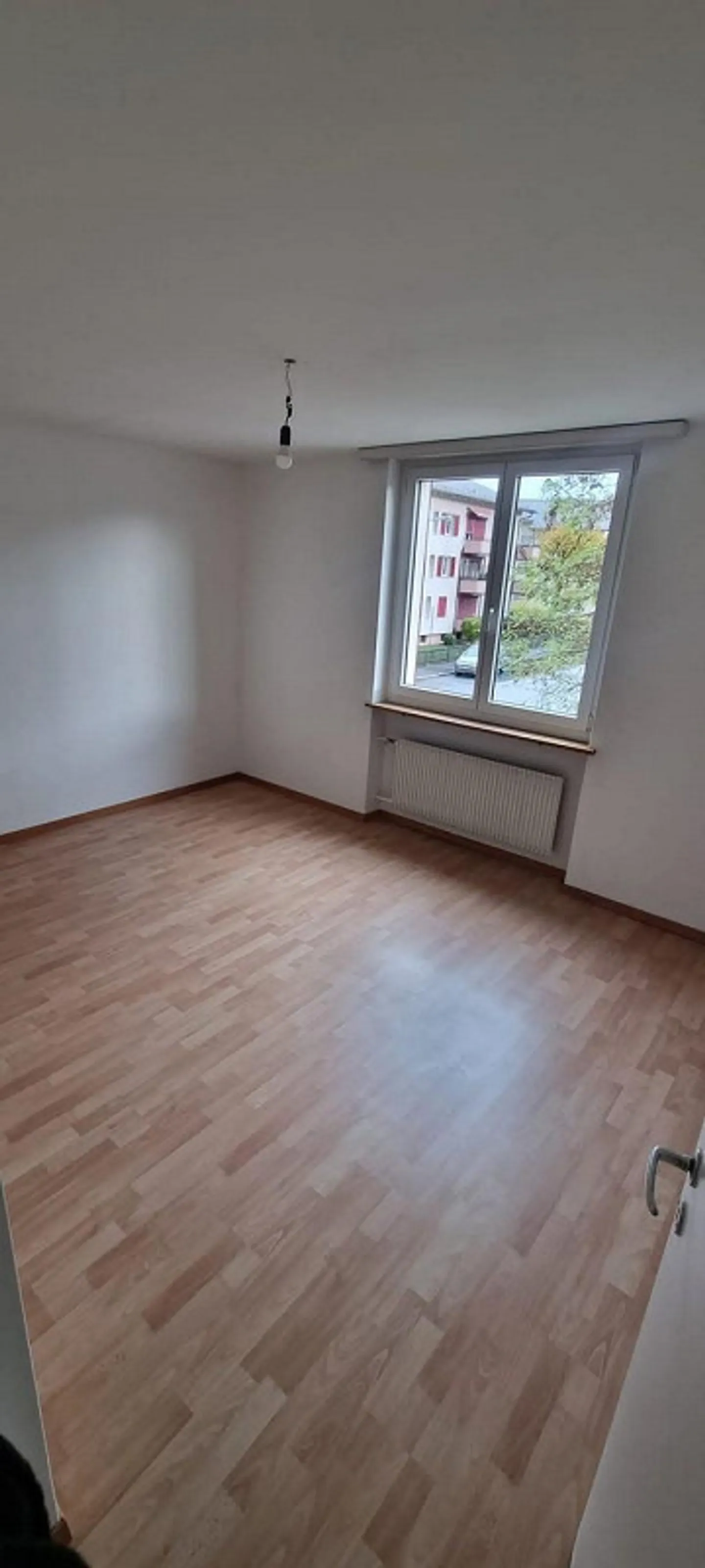 Charmante 3.5-Zimmer-Wohnung im Herzen von Dietikon - Foto 3 von 9