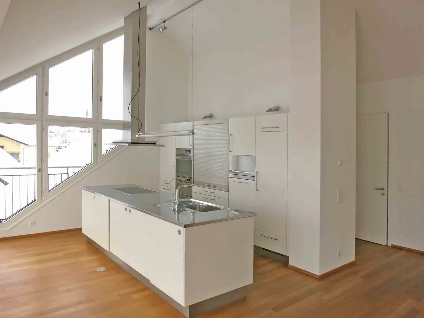 Appartement penthouse représentatif de 5,5 pièces avec terrasse et panorama montagne unique - Photo 3 sur 9