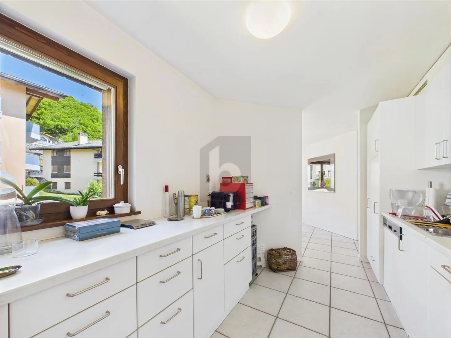 Appartamento luminoso con balconi - Foto 3 di 6