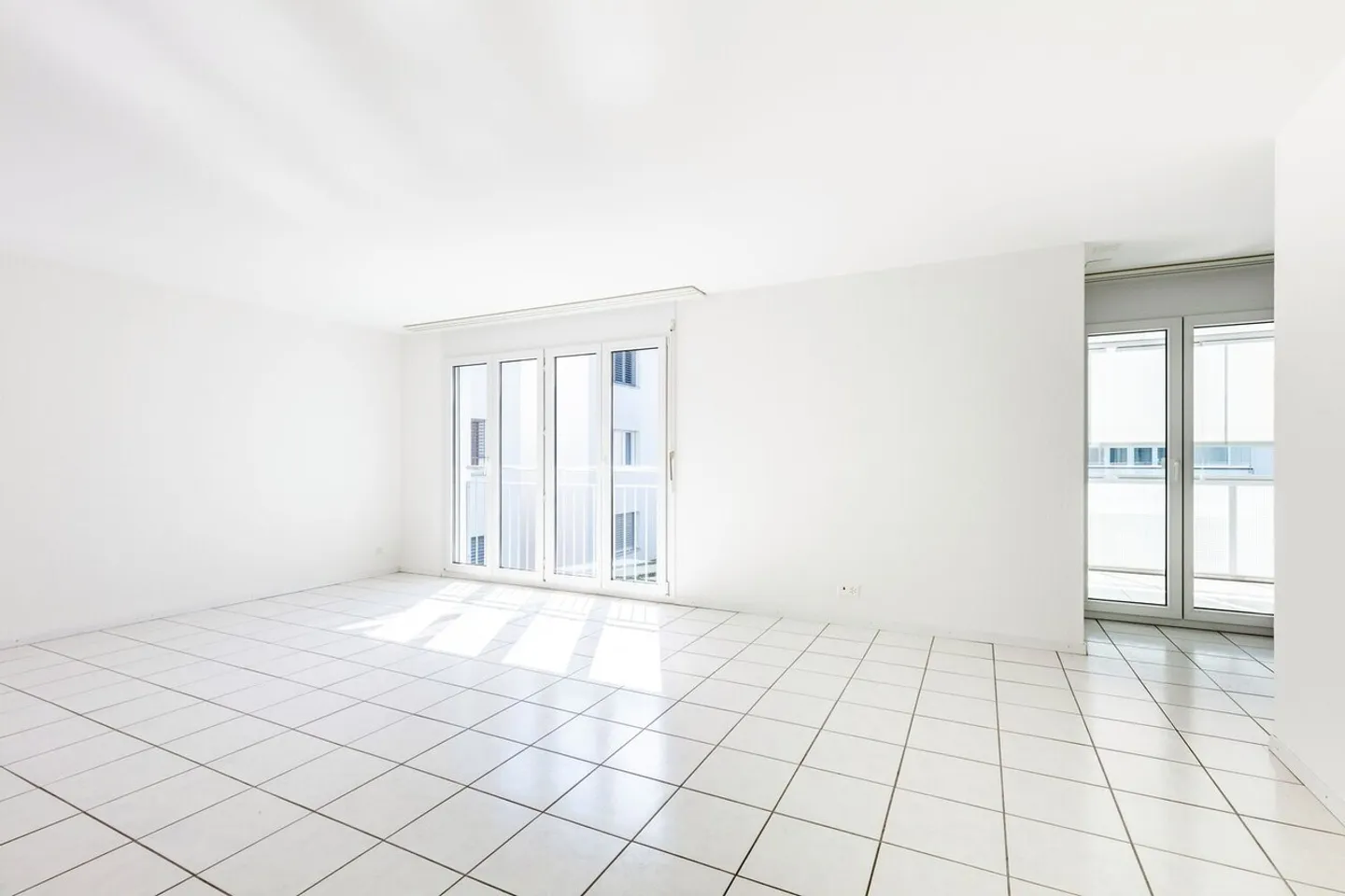 Appartement de 2,5 pièces de rêve avec balcon vitré - Photo 5 sur 9