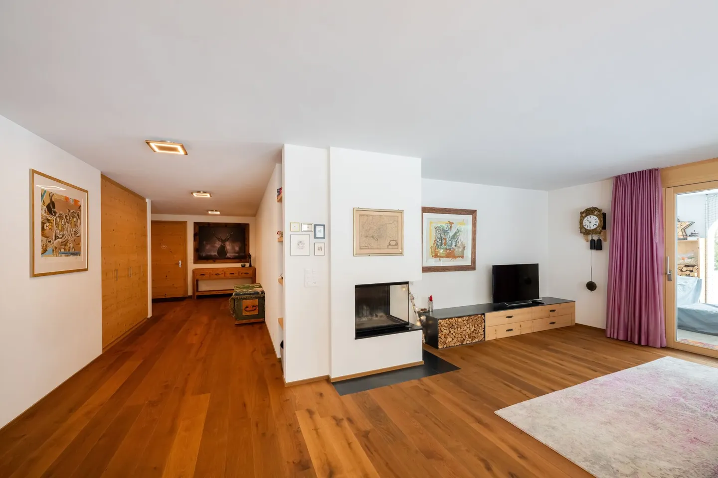 Stilvolles Apartment mit Terrasse - Foto 3 von 13