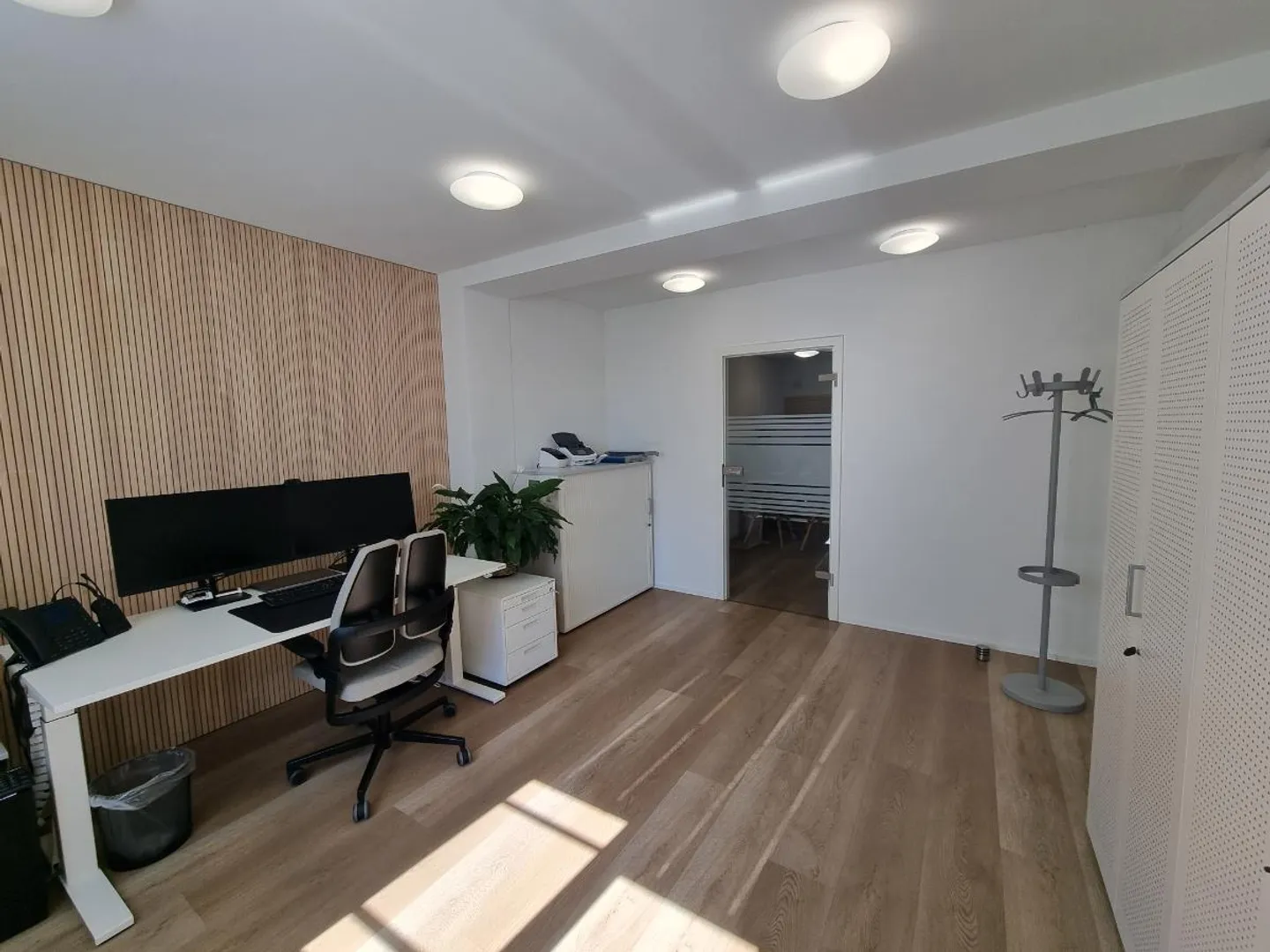 «Gewerberaum/Büro im neuen Zentrum von Brunnen» - Foto 2 von 9