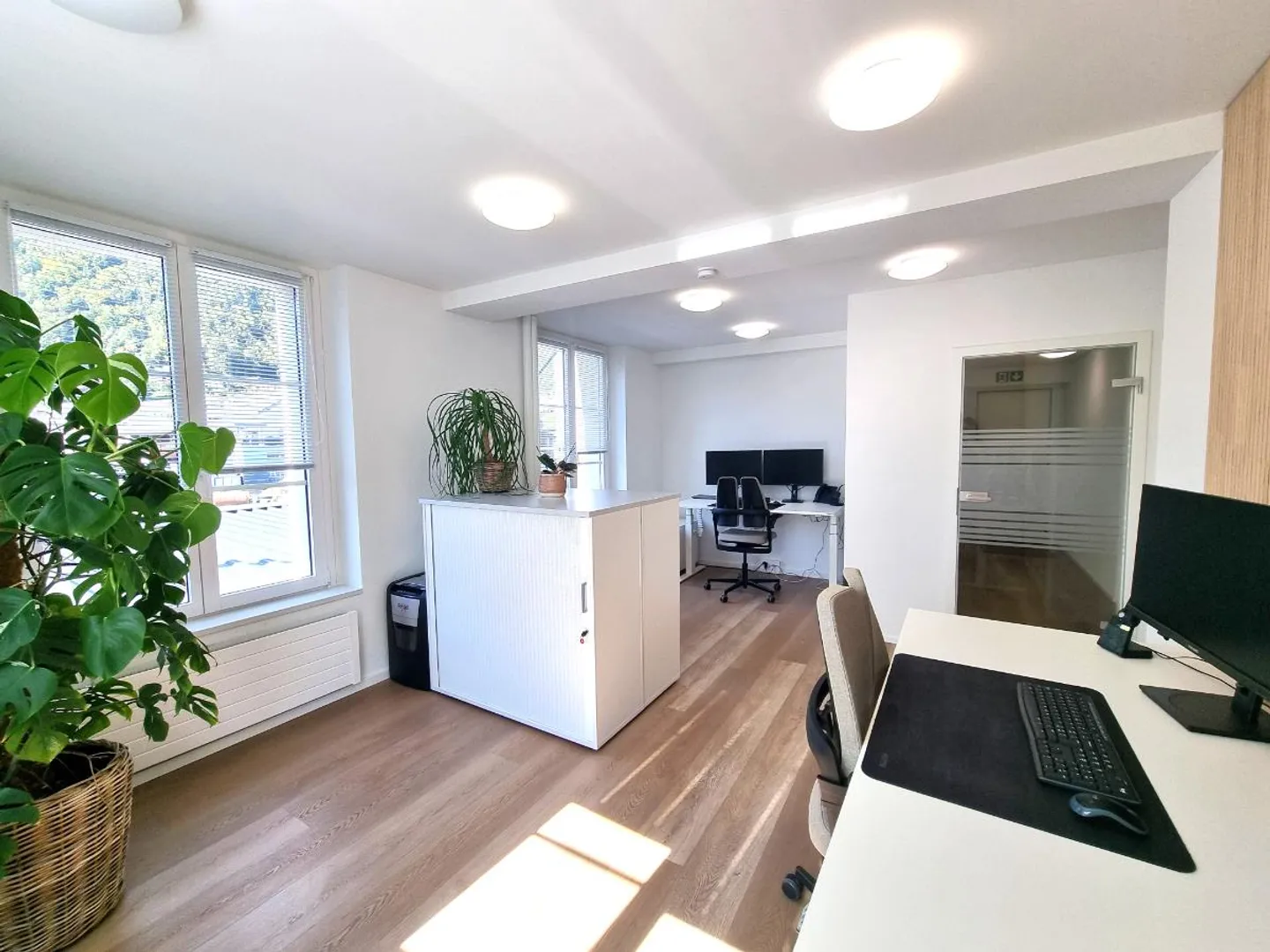 «Gewerberaum/Büro im neuen Zentrum von Brunnen» - Foto 1 von 9