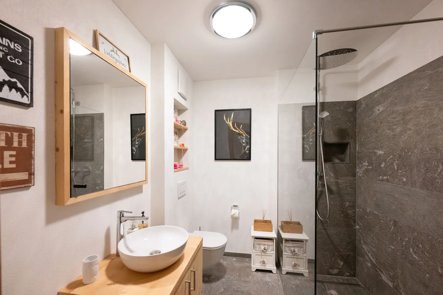 Stilvolles Apartment mit Terrasse - Foto 11 von 13