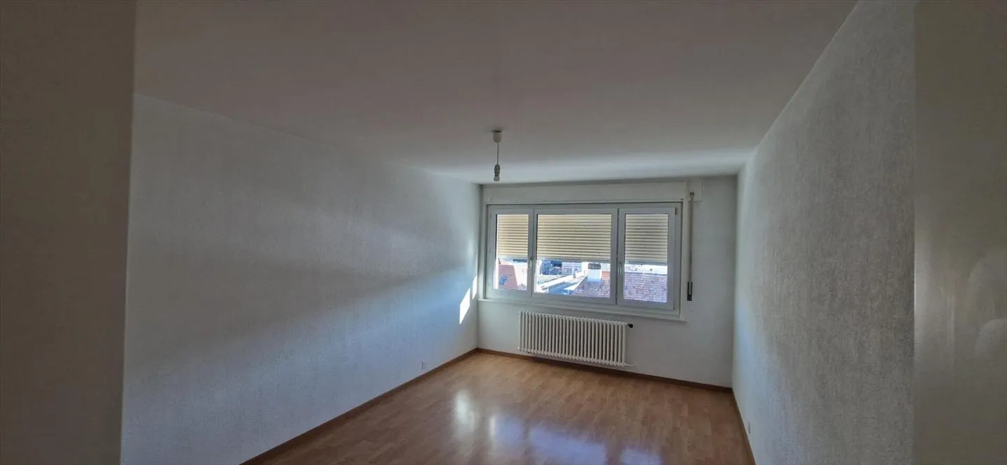 Apartment with 4.5 rooms on the 7th floor - Photo 2 of 5