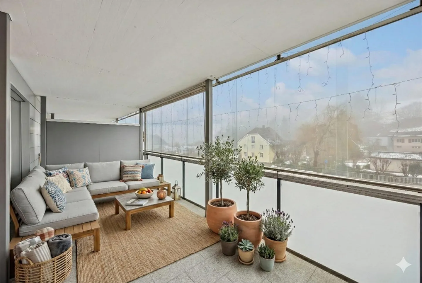 Charmante Wohnung mit Grosser Terrasse - Foto 2 von 13