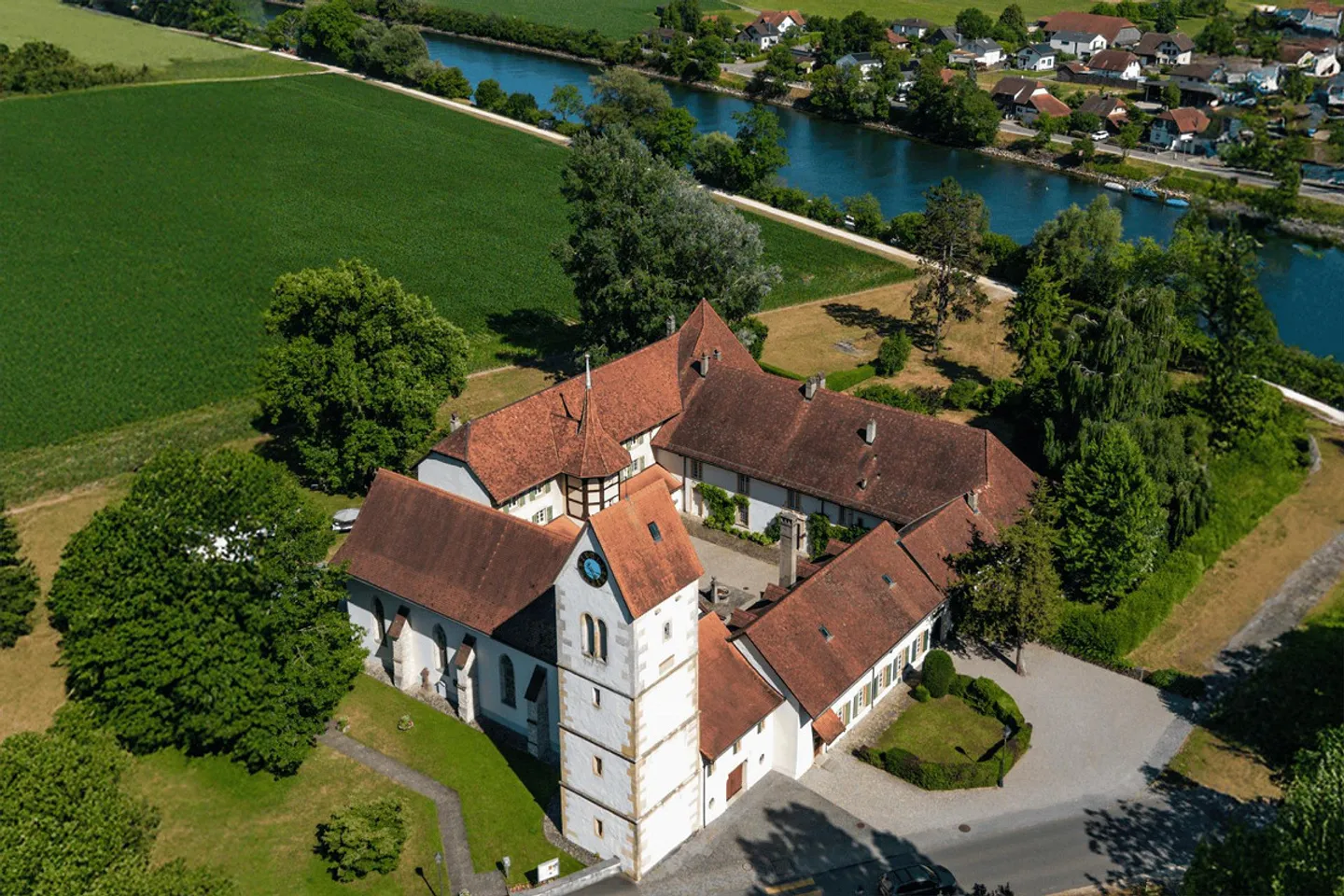 Casa a schiera unica in un ex monastero - Foto 1 di 11