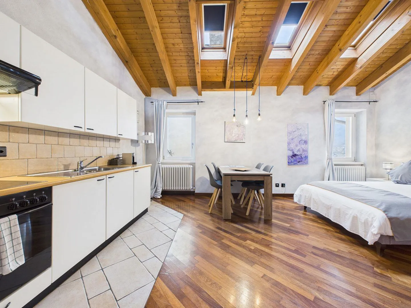 Eingerichtete 1½-Zimmer-Maisonette mit Seeblick in Morcote - Foto 3 di 13