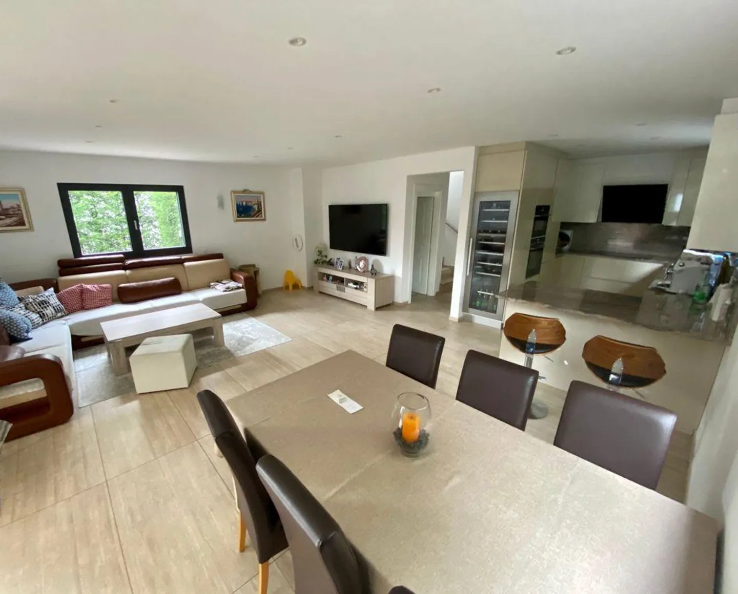 Duplex for sale - Photo 2 of 10