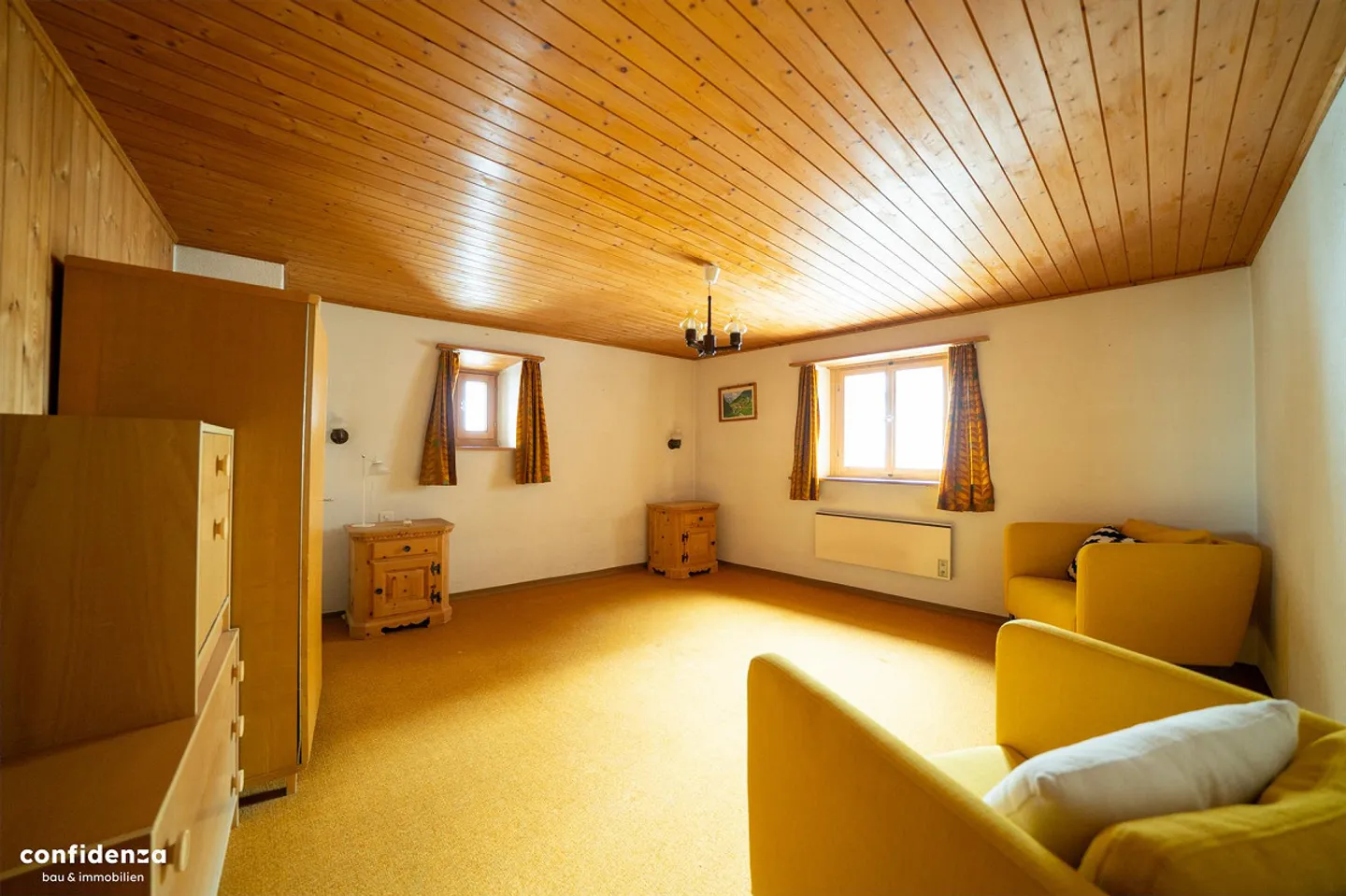 Affascinante casa multifamiliare engadinese con potenziale di sviluppo - Foto 8 di 17