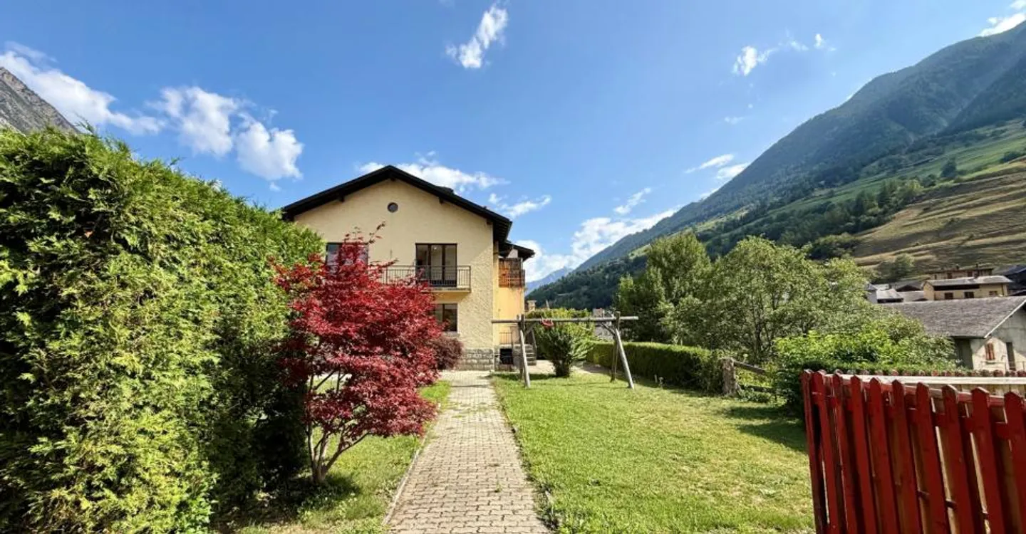 Magnificent village house with large garden in the heart of Orsières - Photo 1 of 14