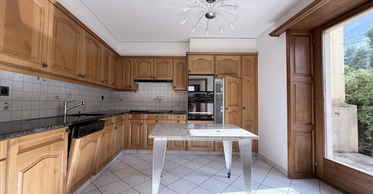 Magnificent village house with large garden in the heart of Orsières - Photo 3 of 14