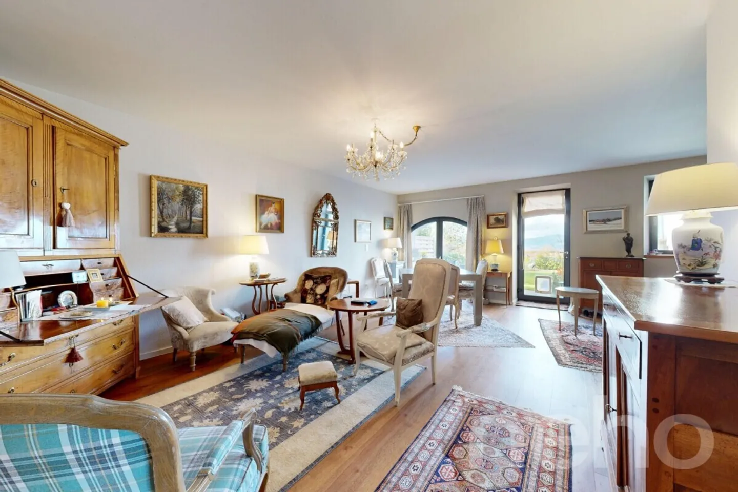 Elegante Gartenwohnung mit 4,5 Zimmern in Vuarrens - Foto 2 von 12