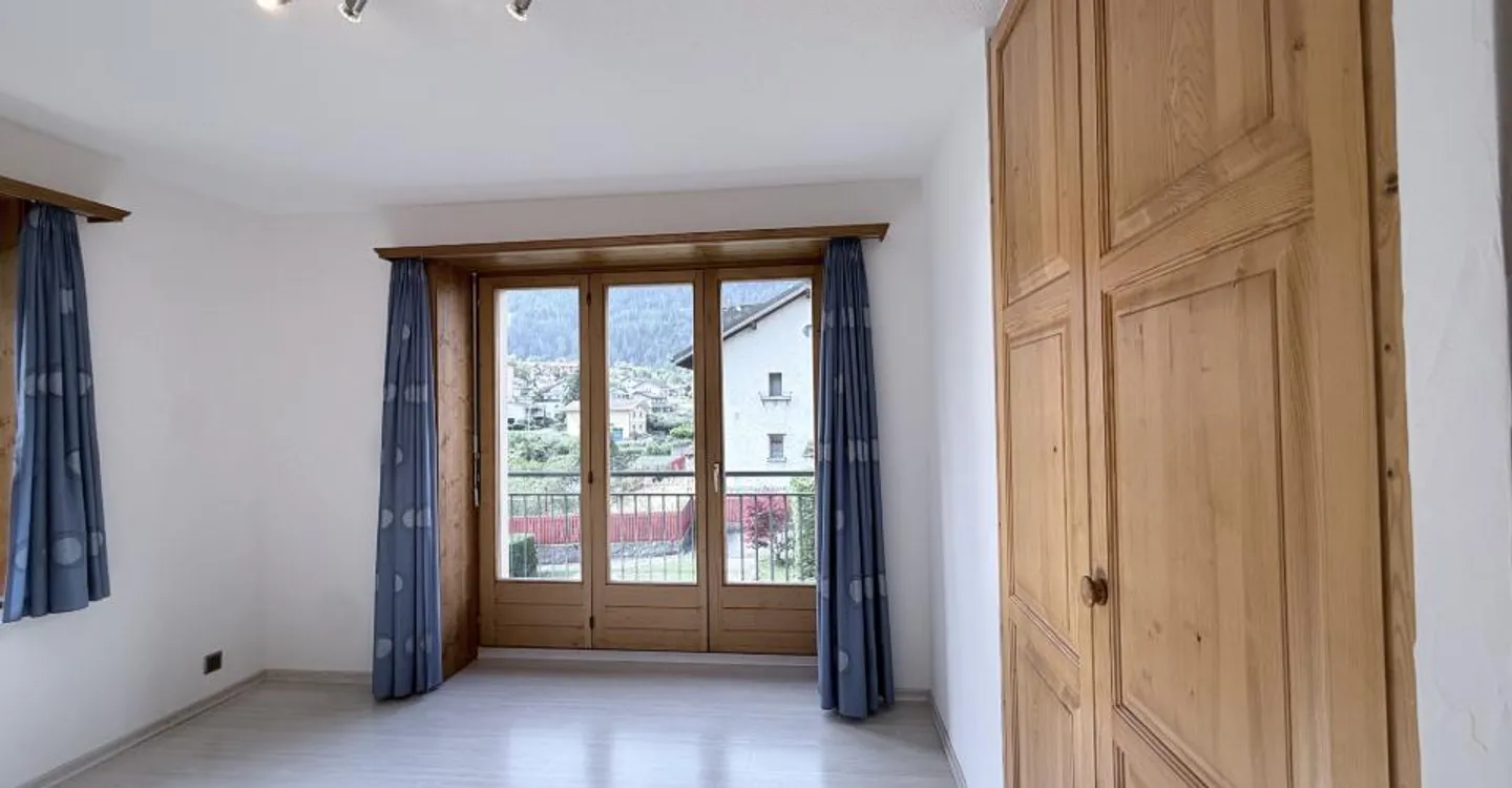 Magnificent village house with large garden in the heart of Orsières - Photo 6 of 14
