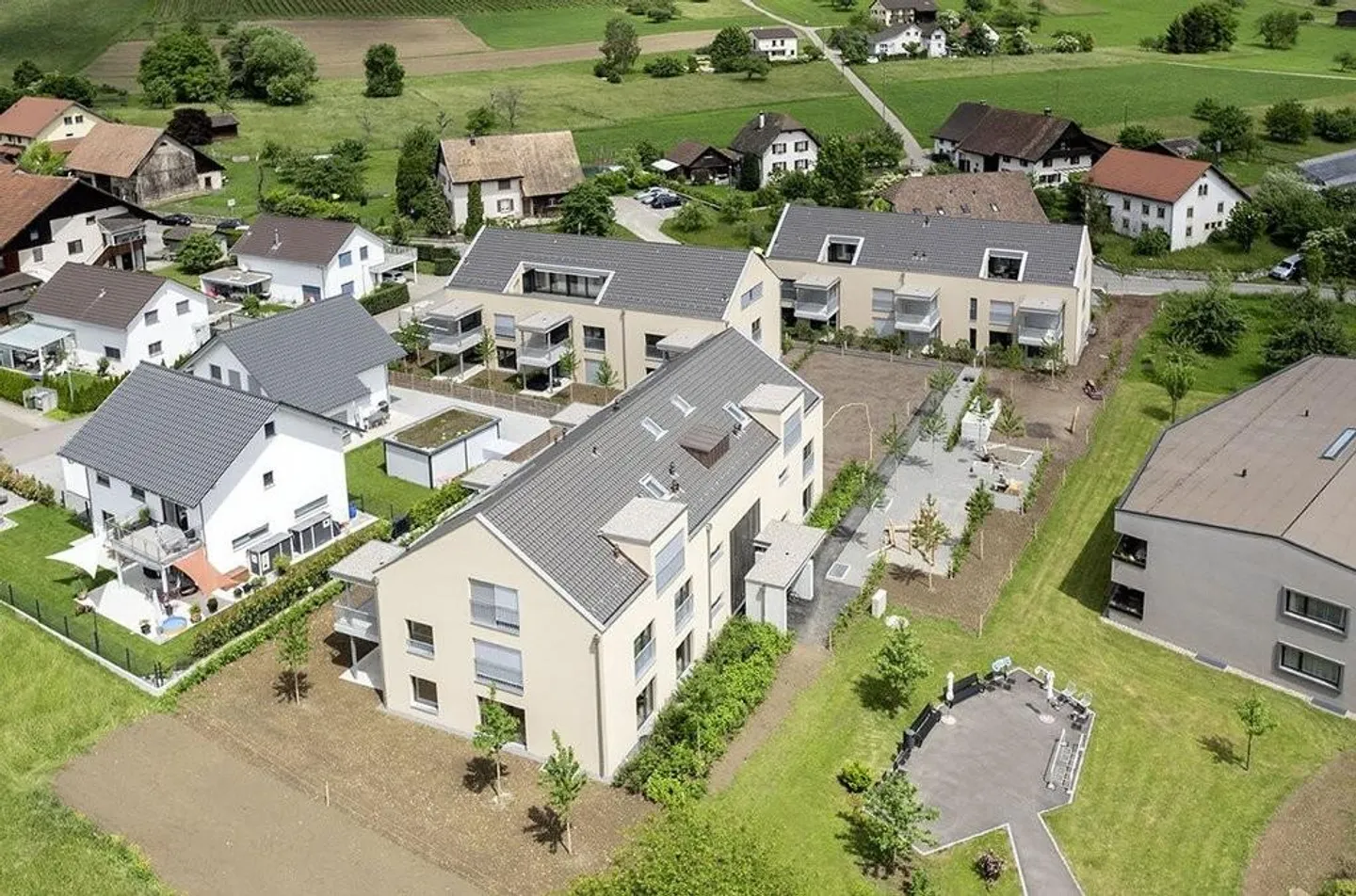 Rent an underground parking space in Küttigen - Photo 1 of 1