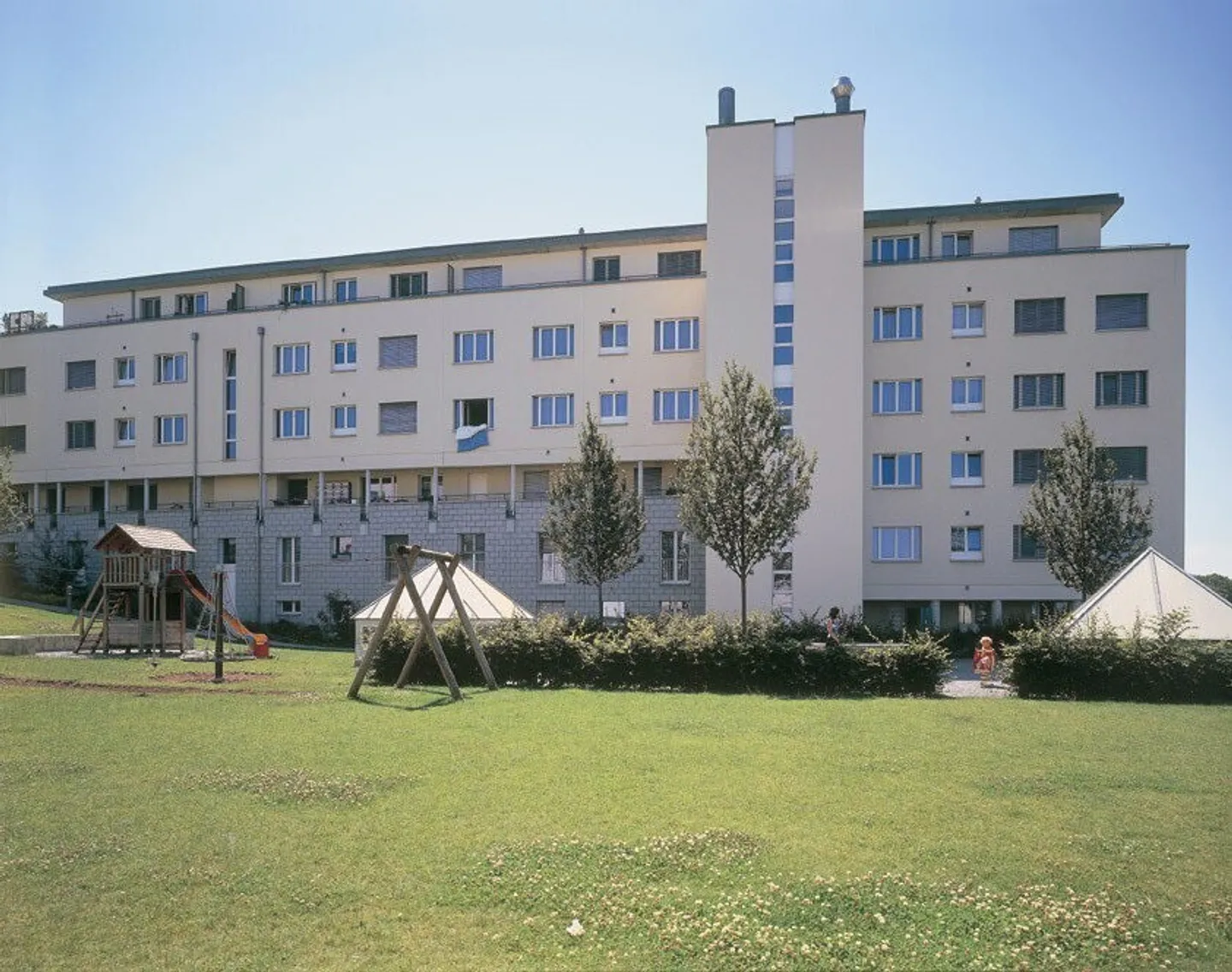 Bonheur de vivre au premier regard - Photo 1 sur 6