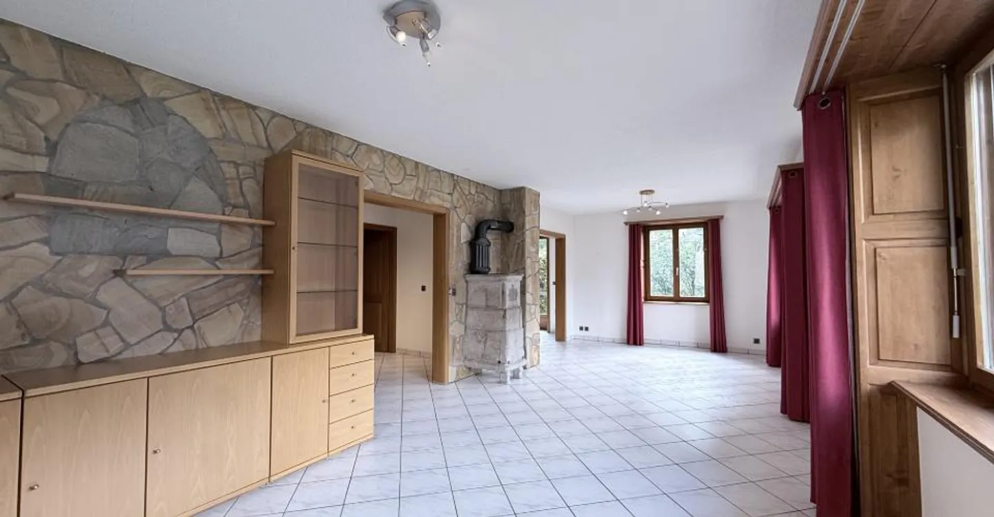 Magnificent village house with large garden in the heart of Orsières - Photo 5 of 14