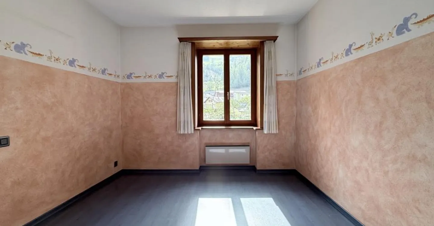 Magnificent village house with large garden in the heart of Orsières - Photo 8 of 14