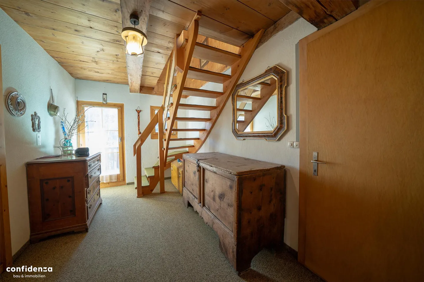 Affascinante casa multifamiliare engadinese con potenziale di sviluppo - Foto 12 di 17