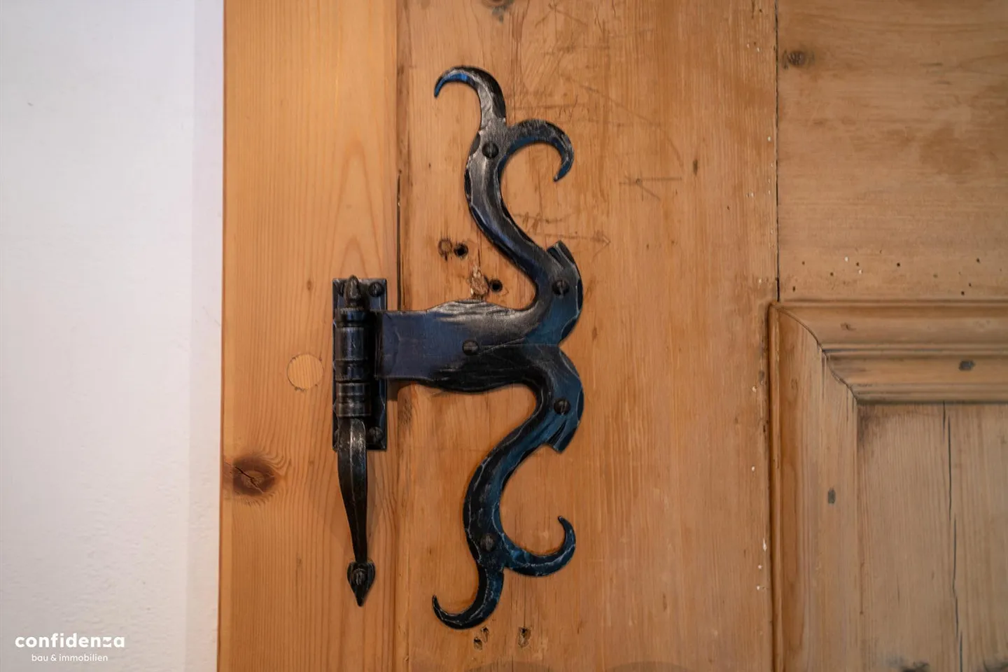 Affascinante casa multifamiliare engadinese con potenziale di sviluppo - Foto 14 di 17