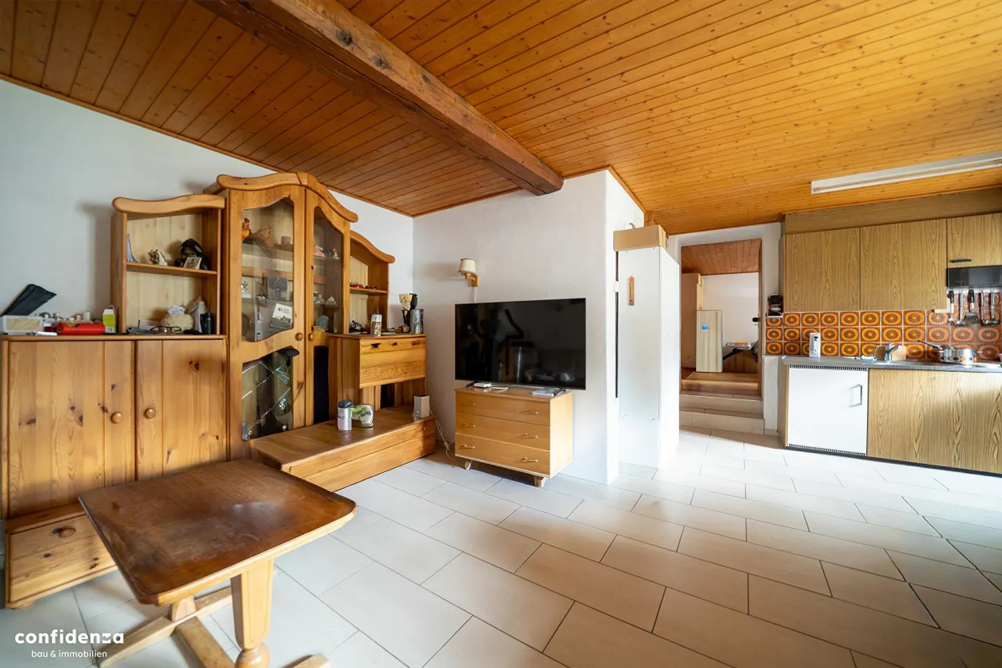 Affascinante casa multifamiliare engadinese con potenziale di sviluppo - Foto 11 di 17