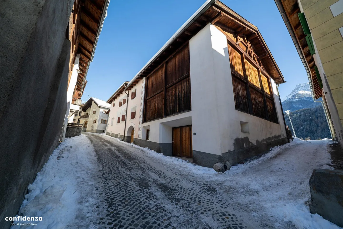 Affascinante casa multifamiliare engadinese con potenziale di sviluppo - Foto 17 di 17