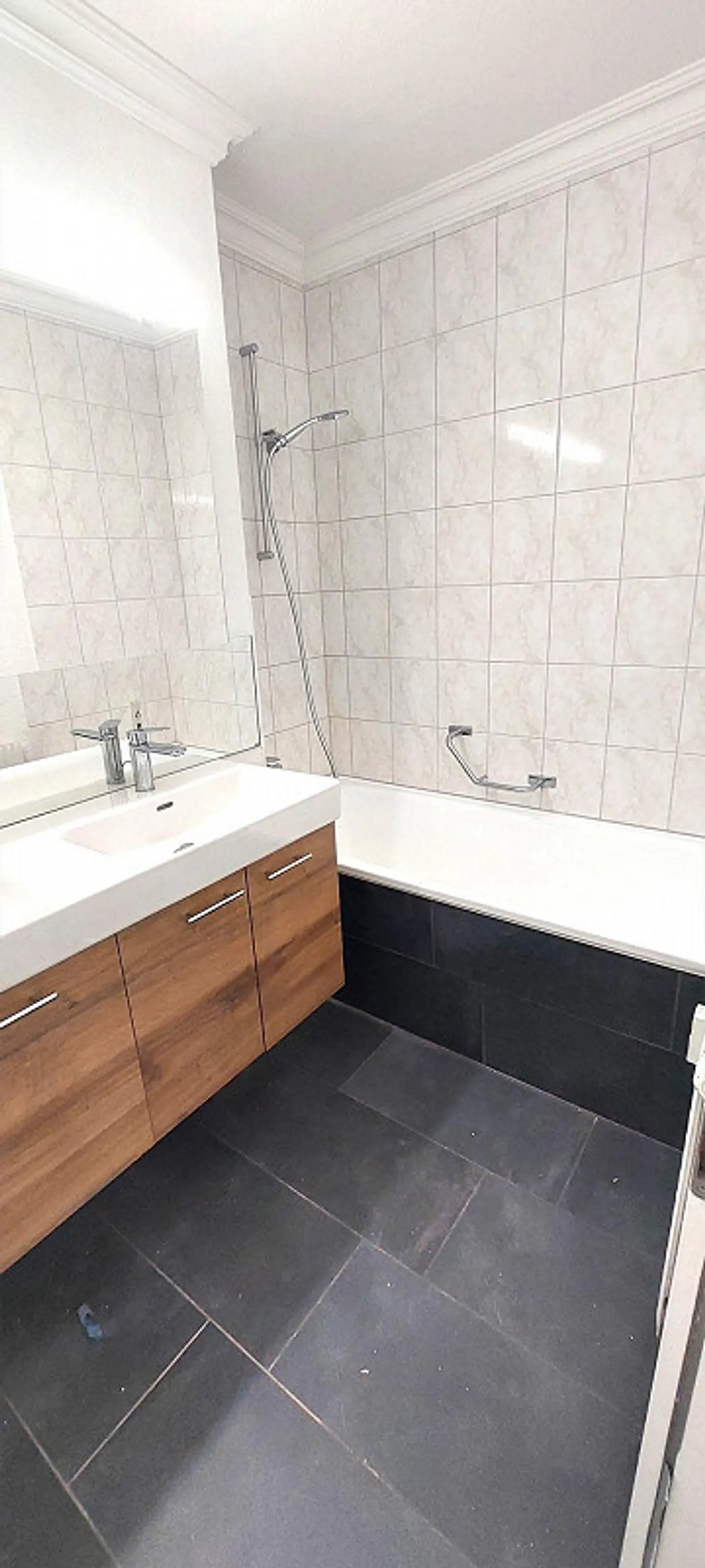 Total saniertes Wohnglück: 4.5-Zimmer-Wohnung mit Balkon ins Grüne - Foto 11 von 18