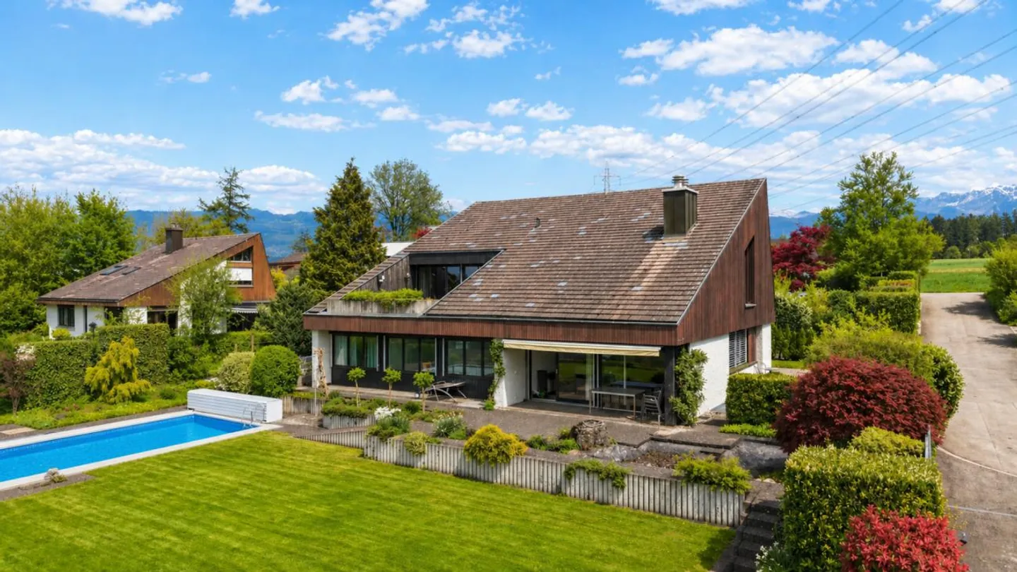 Charmantes Einfamilienhaus in Hünenberg - Foto 2 von 15