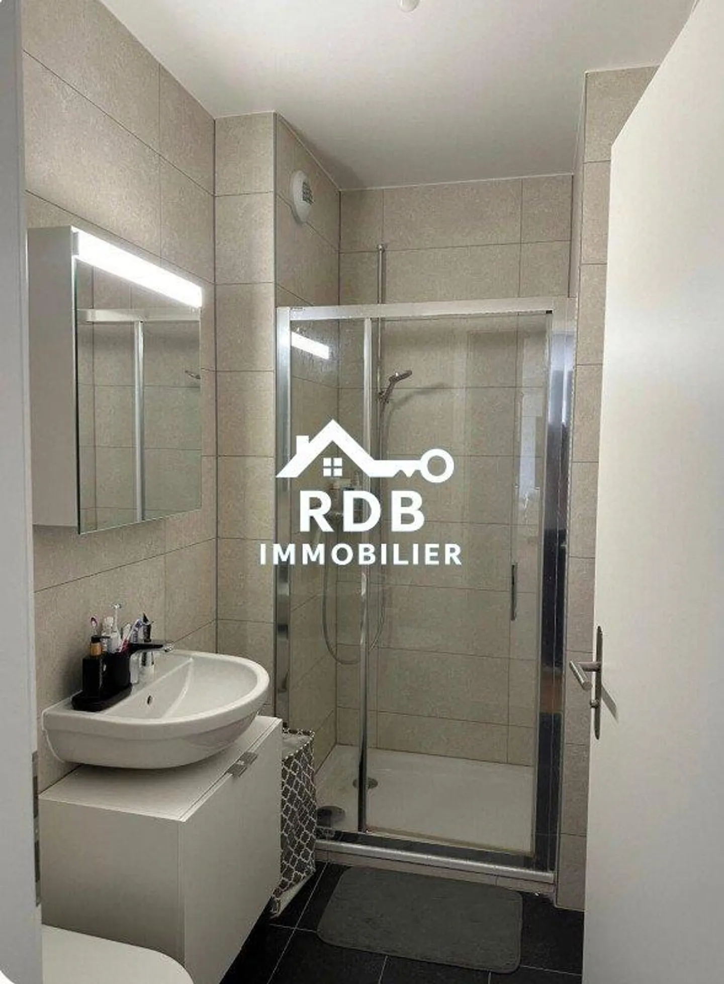 Appartement lumineux de 6 pièces - Photo 6 sur 6