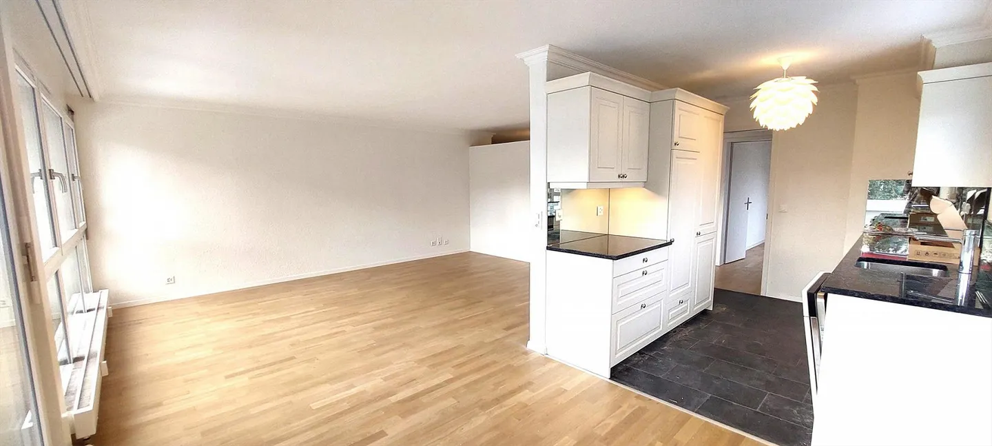 Total saniertes Wohnglück: 4.5-Zimmer-Wohnung mit Balkon ins Grüne - Foto 3 von 18