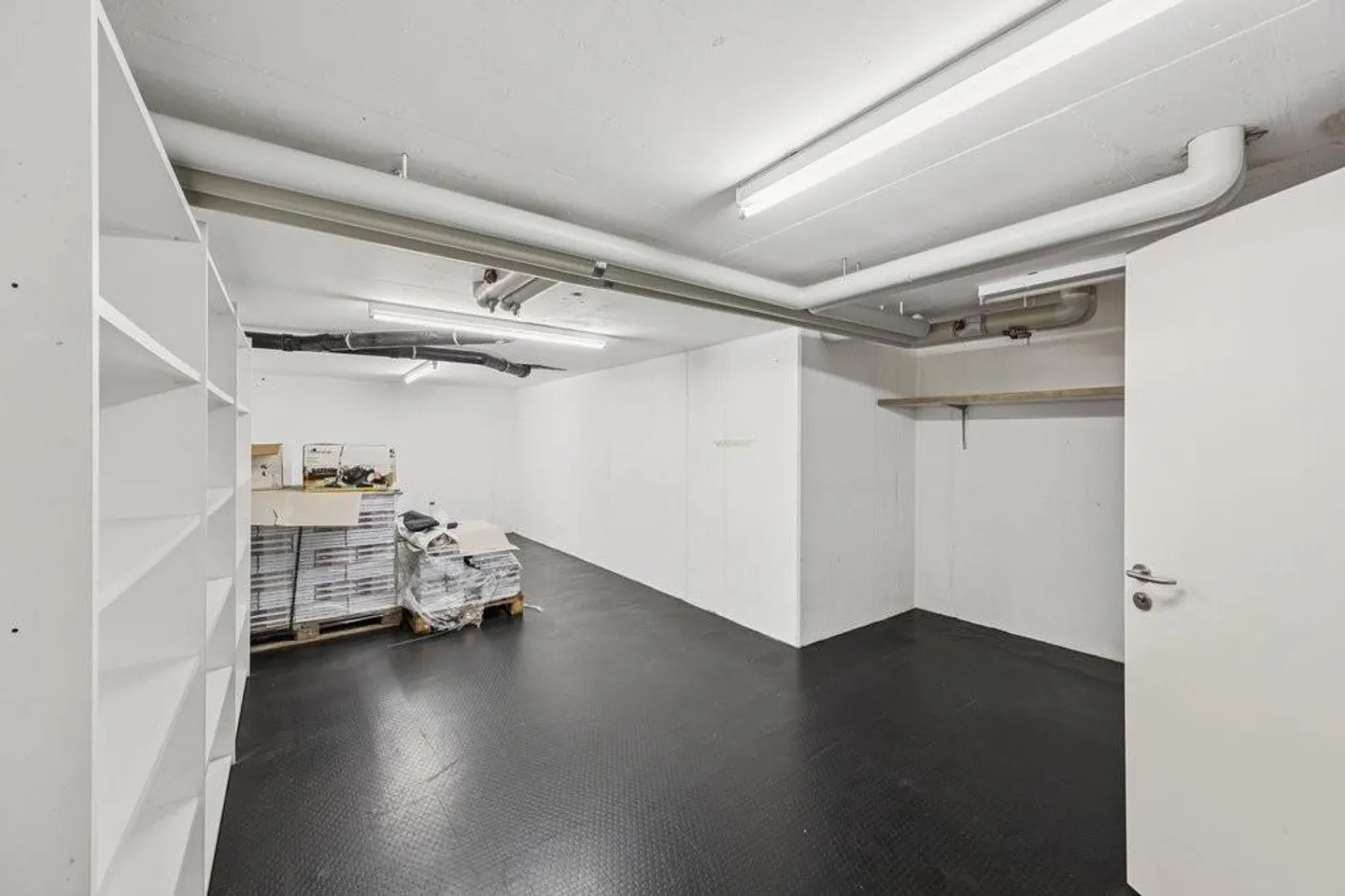 Repräsentatives Büro mit Bahnhofsnähe und starker Präsenz - Foto 6 von 12