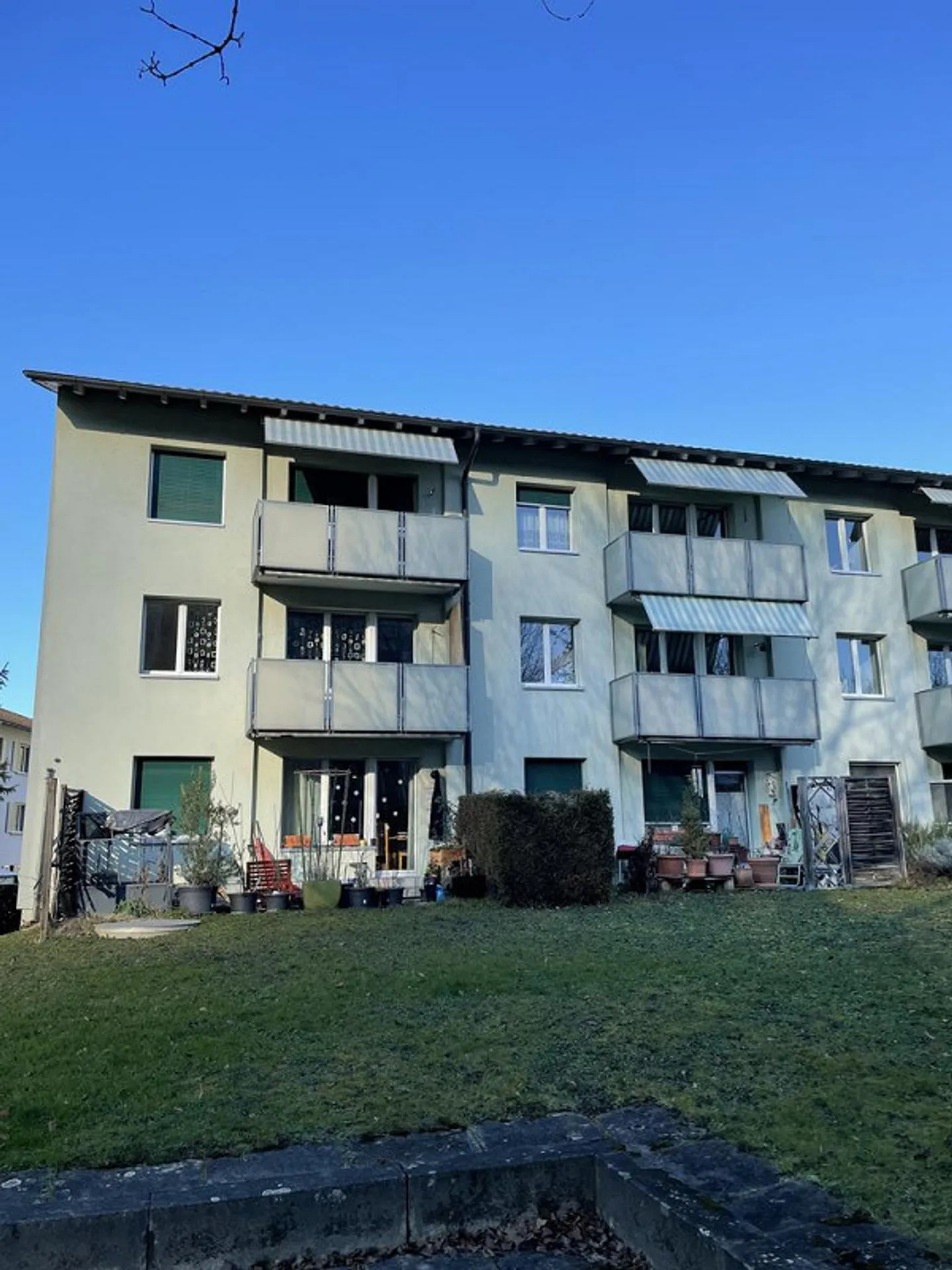 Beautiful 2.5 room apartment in a quiet location - Photo 1 of 7