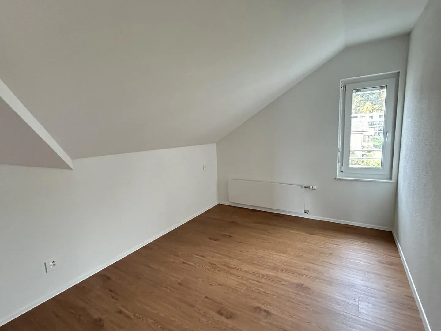 Accogliente appartamento mansardato di 3 stanze in posizione centrale a Kradolf-Schönenberg - Foto 5 di 8