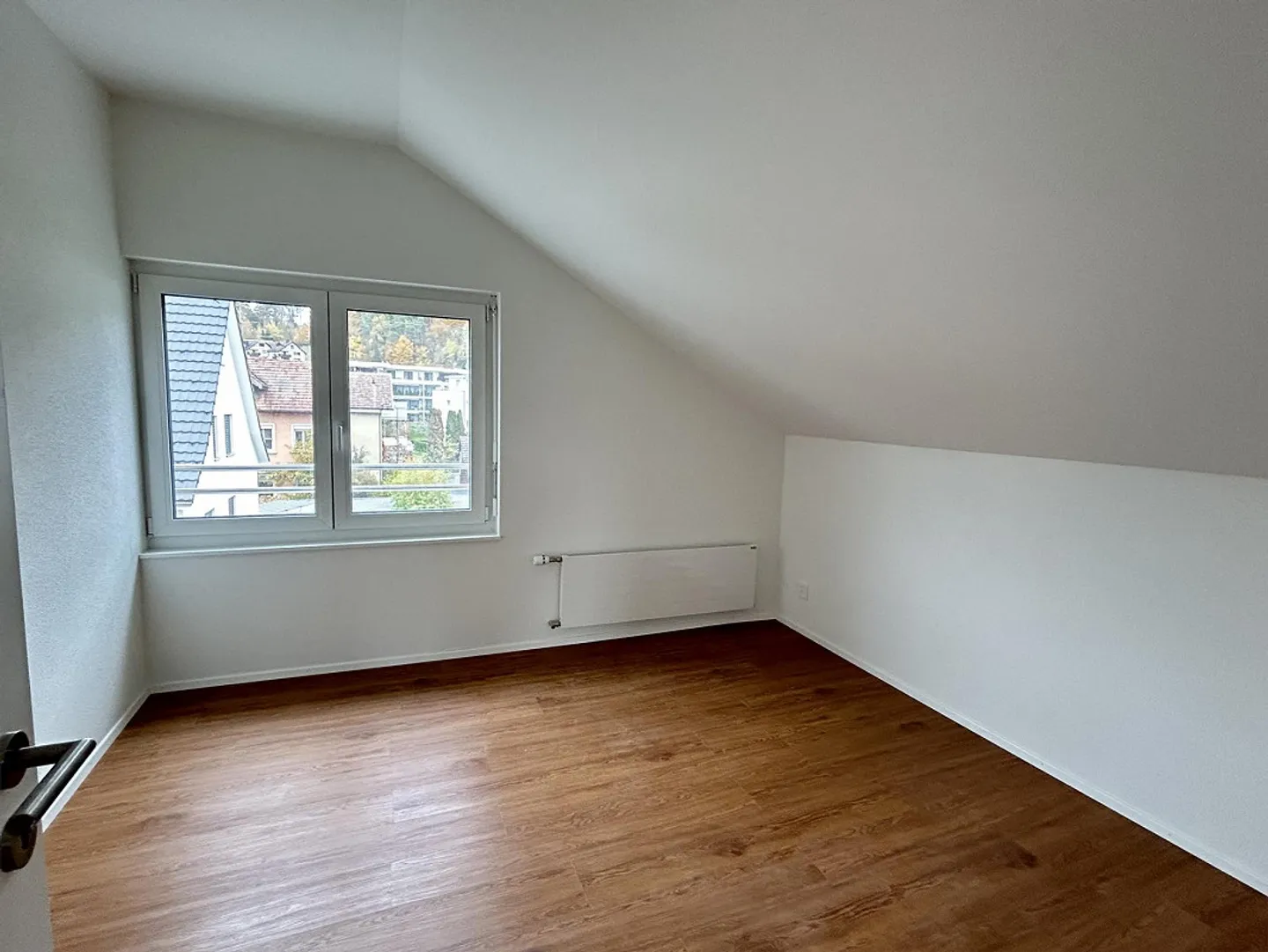 Accogliente appartamento mansardato di 3 stanze in posizione centrale a Kradolf-Schönenberg - Foto 6 di 8