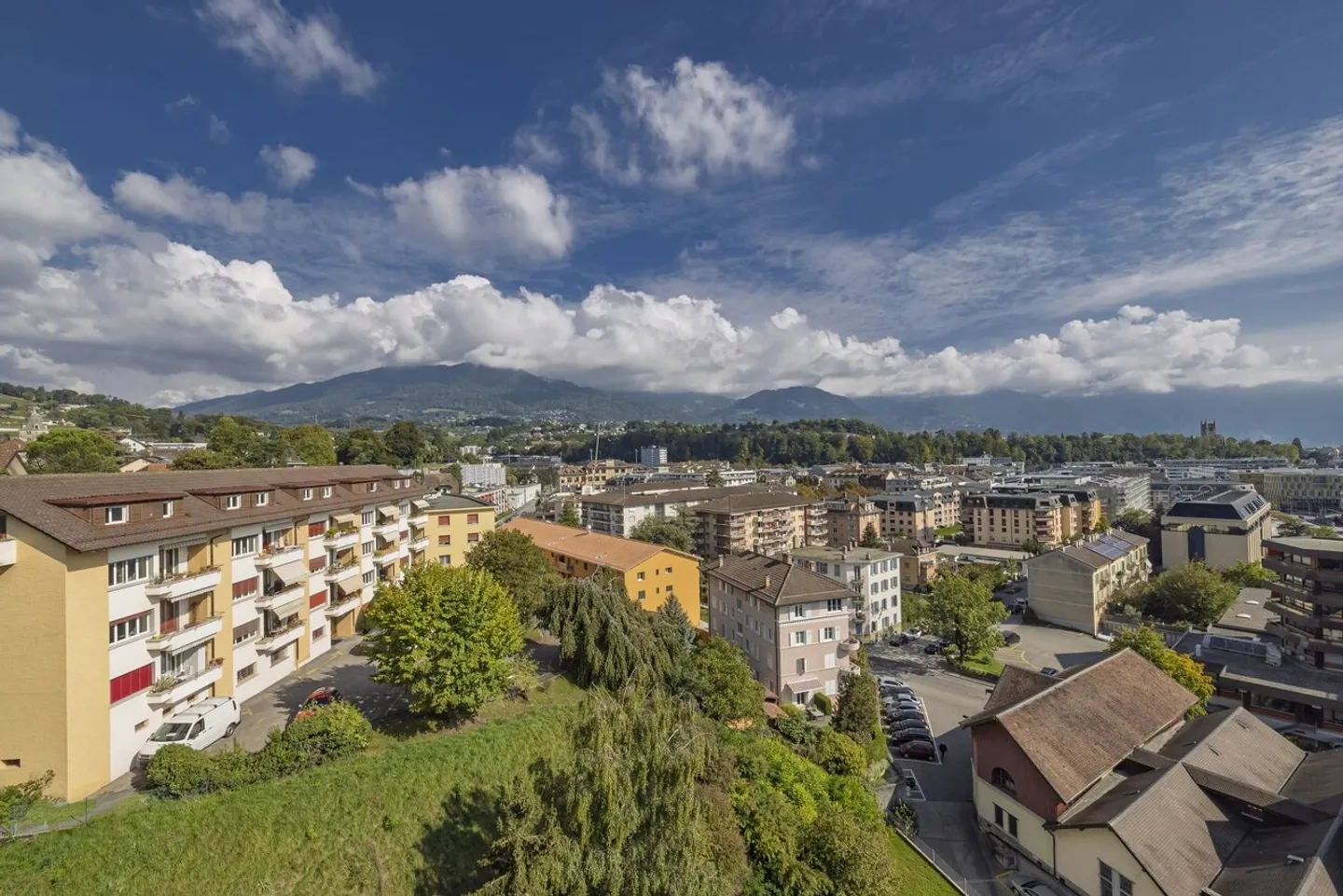 Superbe penthouse de 5,5 pièces avec vue ! - Photo 1 sur 13