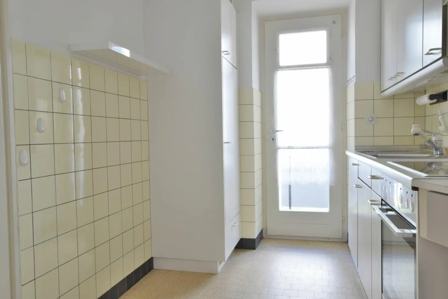 For rent bright 3.5 rooms - Photo 8 of 10